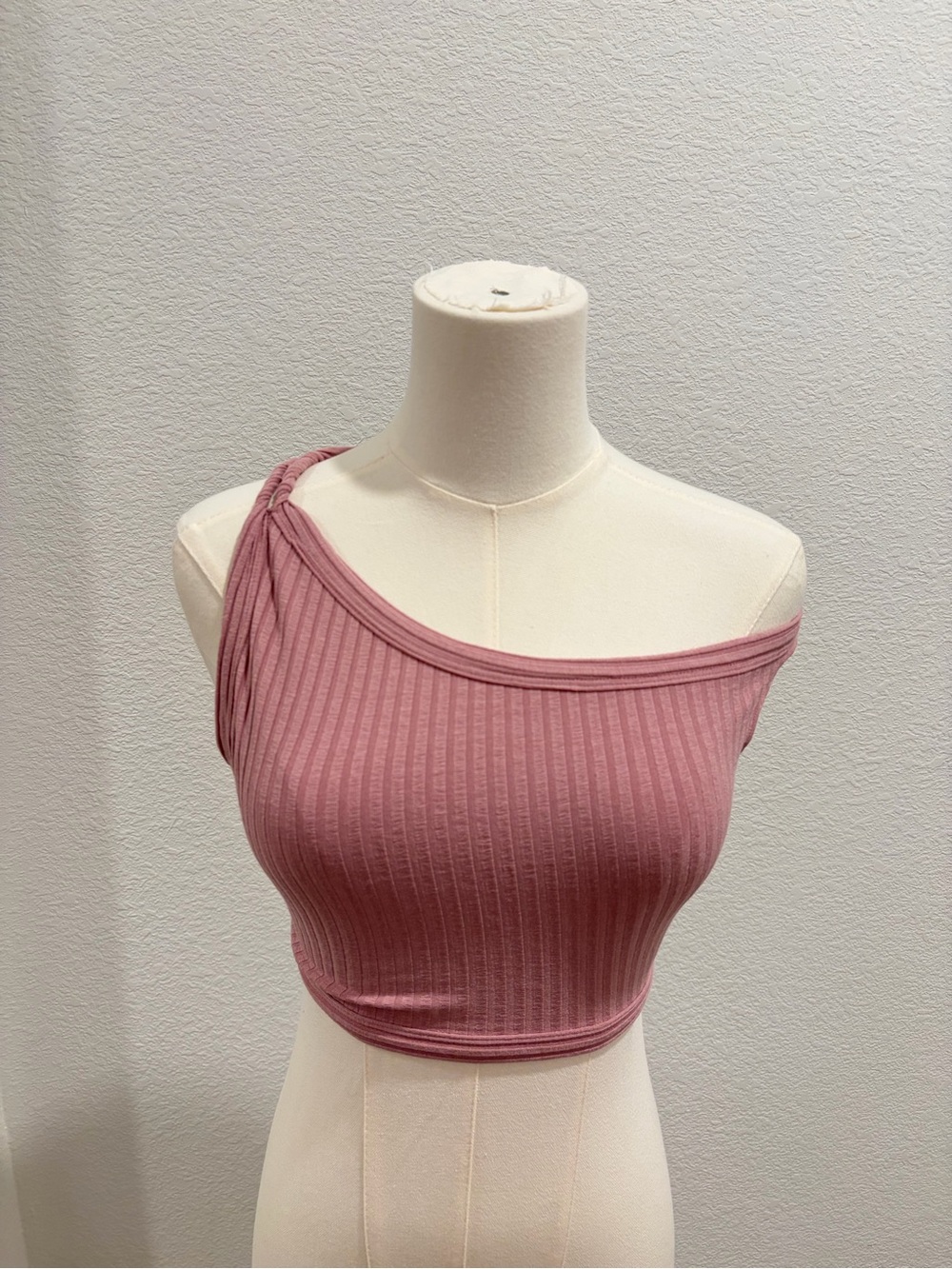 Alix NYC Monroe One-Shoulder Ribbed Crop Top - Mauve Pink size XS NWT